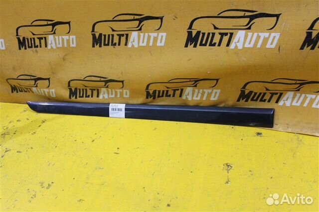 Молдинг двери передний правый Opel Astra H Молдинг двери передний правый Opel Astra H