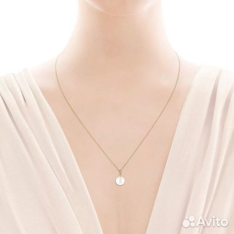 Кулон из жёлтого золота с бриллиантами и жемчугом