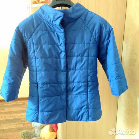 Продам куртку демисезонную легкую Продам куртку демисезонную легкую