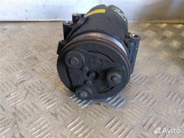 Компрессор кондиционера Ford Focus II 1.8 2009