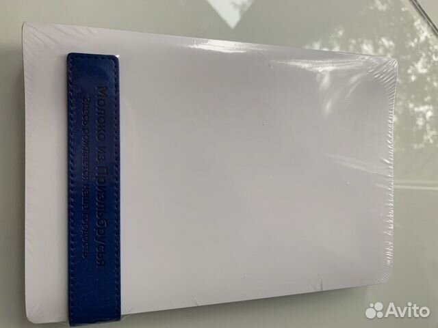 Бело-синий блокнот, кожаный переплет