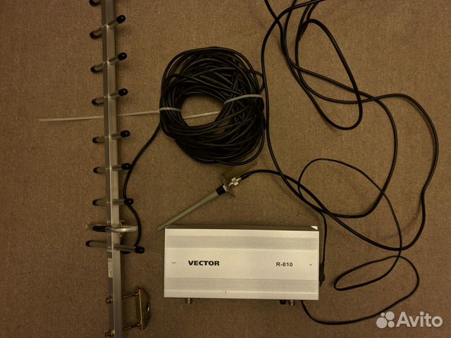 Усилитель GSM сотового сигнала Vector R-810
