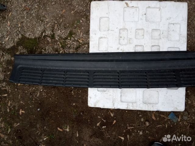 Тойота Ленд Крузер 200 накладка заднего бампера