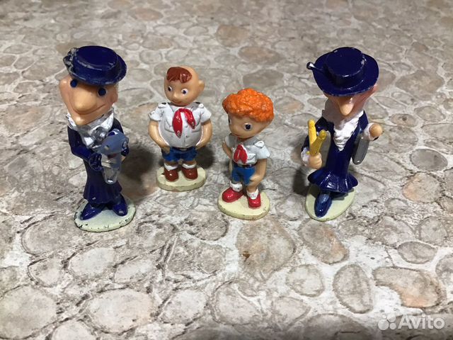 Фигурки Киндер Шапокляк