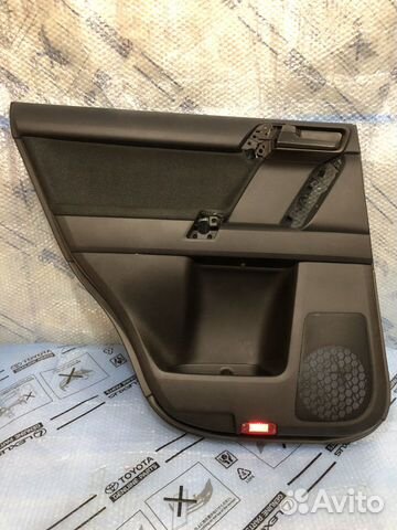 Обшивка задней левой двери Toyota Prado 150