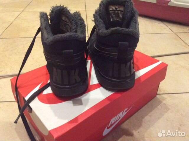 Тёплые кроссовки Nike