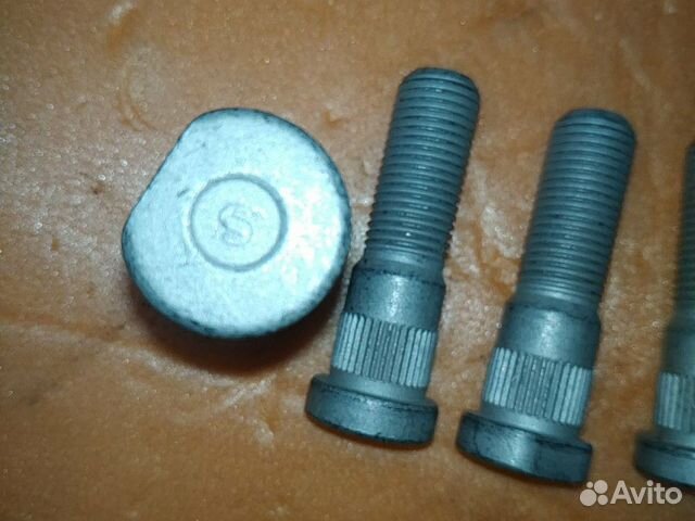 6507915AA Шпилька колеса Chrysler 300C 2004-2010 6507915AA Шпилька колеса Chrysler 300C 2004-2010