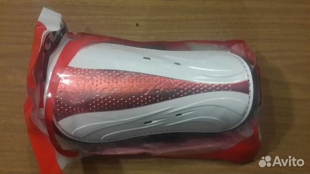 Футбольные щитки