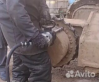 Ремонт ходовой части бульдозеров и экскаваторов