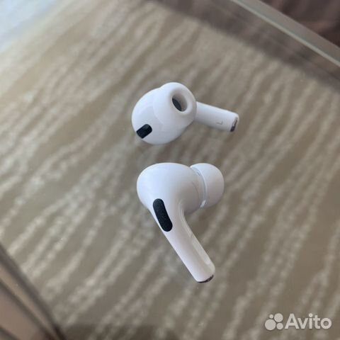 AirPods Pro без кейса (только левый) AirPods Pro без кейса (только левый)