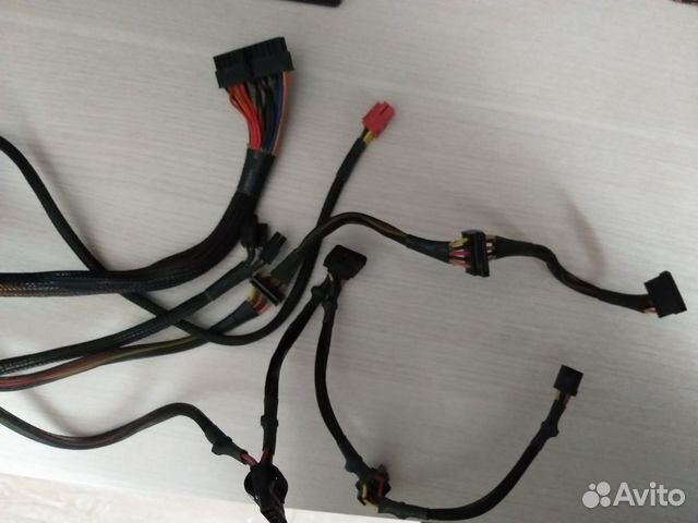 Блок питания thermaltake TR-2 RX-550AL3CC Блок питания thermaltake TR-2 RX-550AL3CC