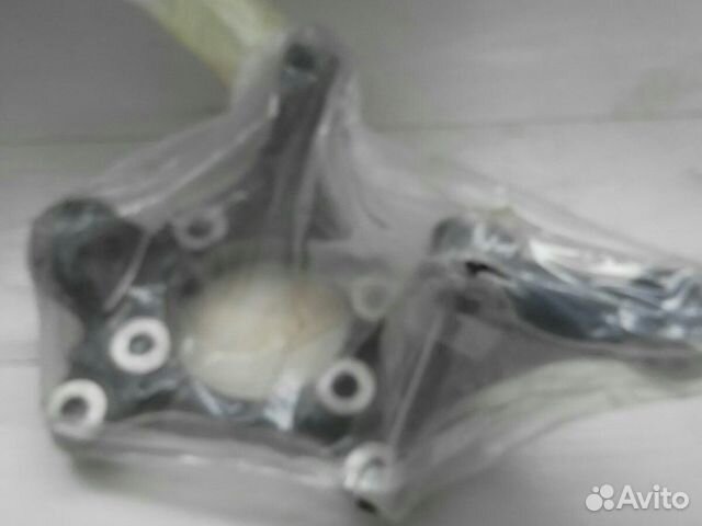 Кулак поворотный левый Toyota RAV4 3