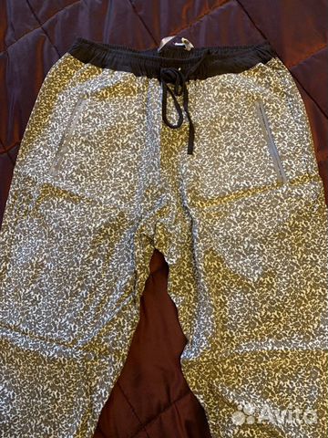 Брюки новые шёлк размер L Италия Брюки новые шёлк размер L Италия
