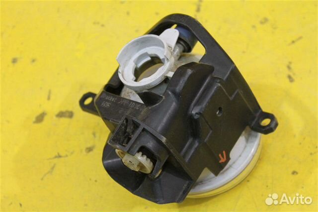 Фара противотуманная передняя левая Toyota Auris