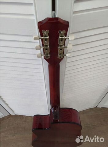 Гитара новая