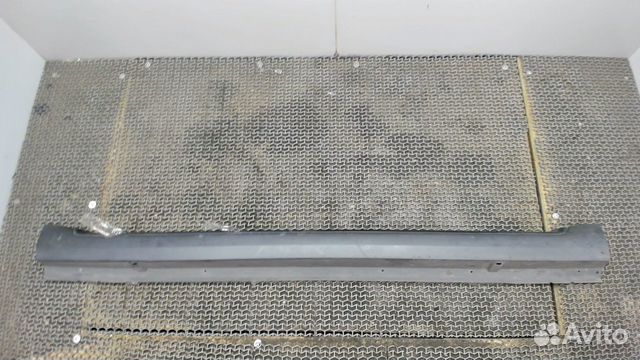 Накладка декоративная (на порог) правая Peugeot 40