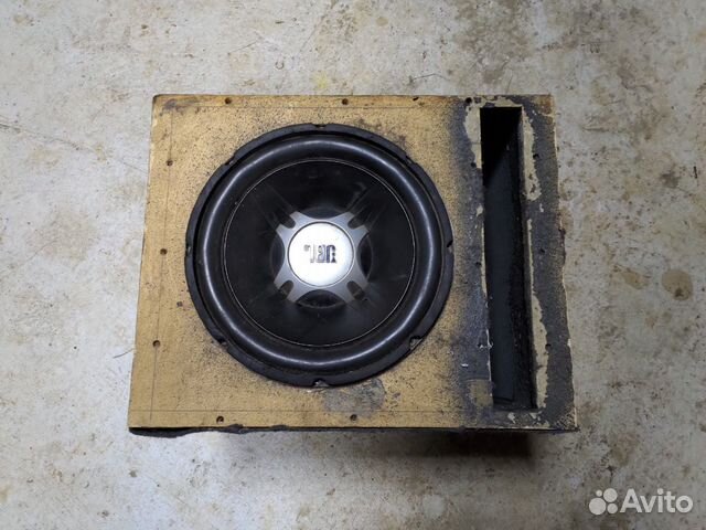 Саб JBL
