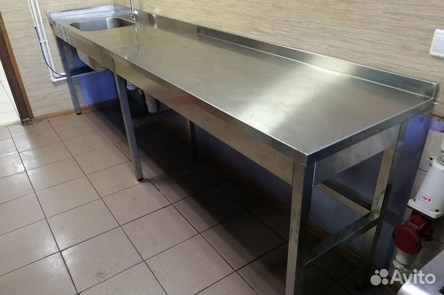 Стол из нержавейки / нержавеющей стали