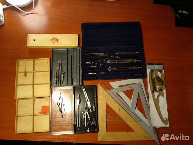 Набор канцелярских предметов Набор канцелярских предметов