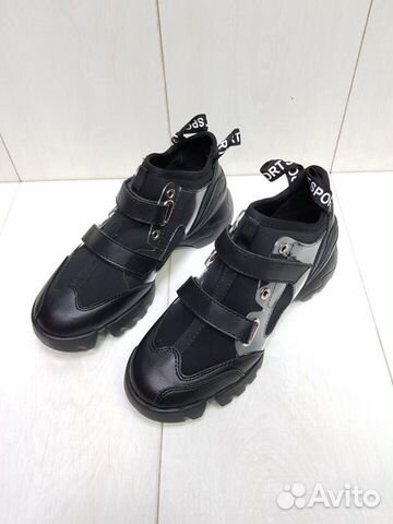 Кроссовки Кроссовки