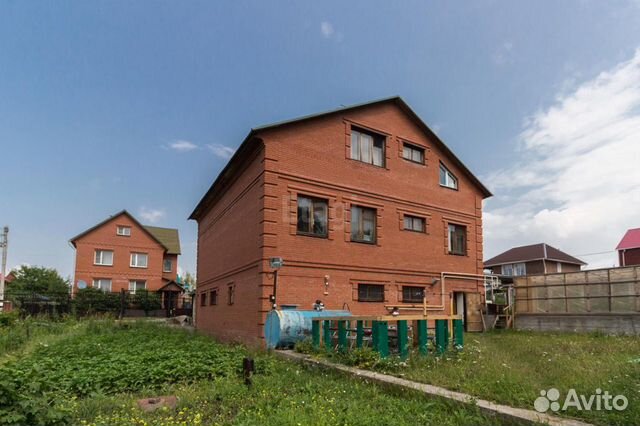 Коттедж 374.2 м² на участке 13 сот.