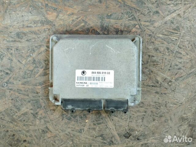 Эбу(блок управления двигателем) Skoda Octavia 2001