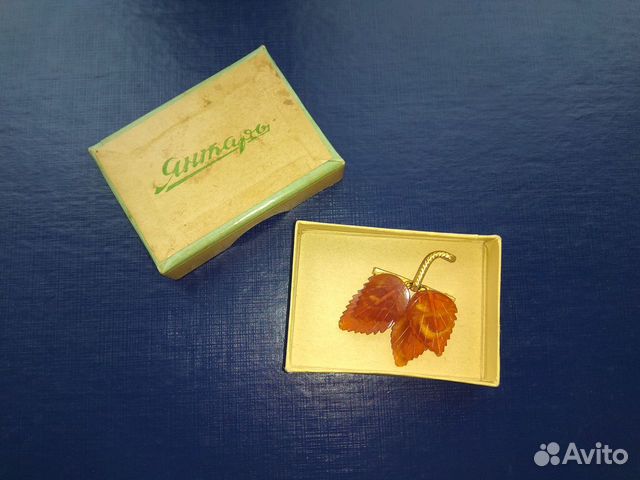 Винтажная янтарная брошь