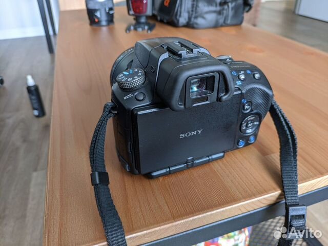 Sony Alpha SLT-A33 DT50/1.8
