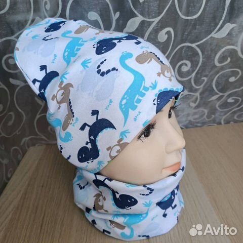 Новый комплект шапка и снуд