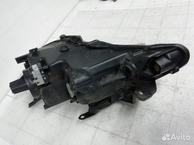 Фара Ксенон передняя правая Toyota Camry V50 Фара Ксенон передняя правая Toyota Camry V50