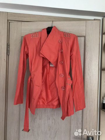 Укорочённый плащ тренч новый S