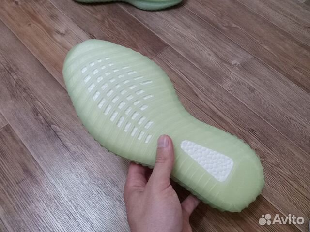 Кроссовки Adidas Yeezy Boost 350 V2 Glow in the Da Кроссовки Adidas Yeezy Boost 350 V2 Glow in the Da