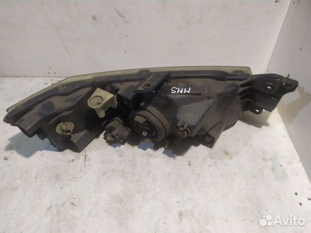 Фара левая Mitsubishi Chariot Grandis N84W Фара левая Mitsubishi Chariot Grandis N84W