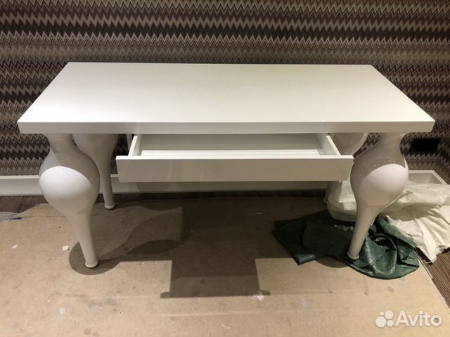 Стол туалетный Стол туалетный