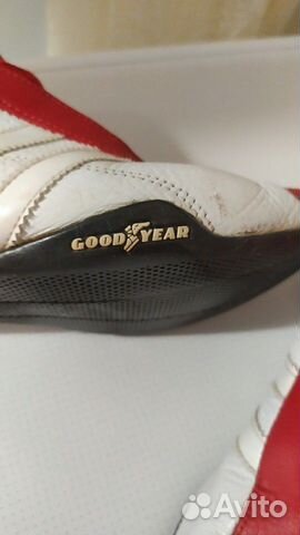 Кроссовки Adidas Кроссовки Adidas