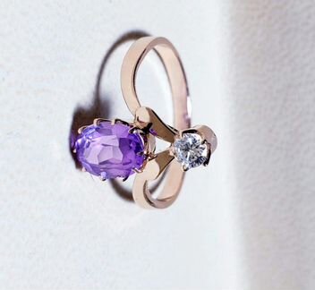 Кольцо золотое СССР с бриллиантом