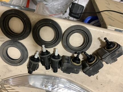 Корпус фары рав4 06-09