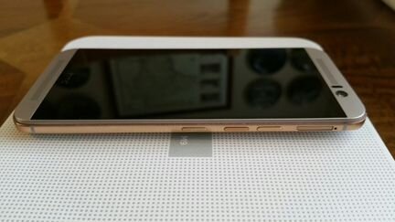 Продам смартфон HTC One M9 Gold on Silver 64Gb