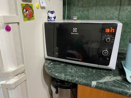 Микроволновая печь electrolux
