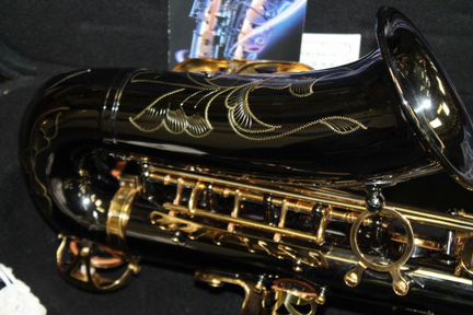 Альт саксофон Mercury Bleck