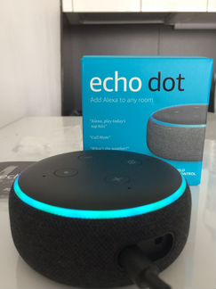 Умная колонка Echo Dot от Amazon