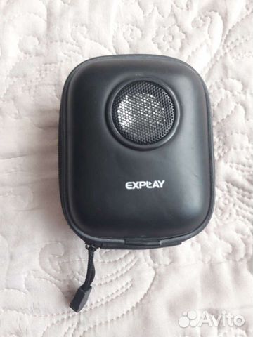 Колонка- чехол новая работает от батареек