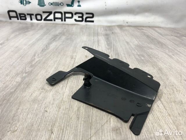 Воздухозаборник Ford Focus седан qqdb 2007