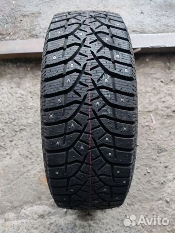 Bridgestone Blizzak Spike-02 215/60 R16 95T