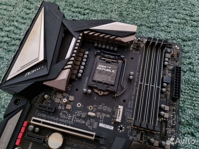 Материнская плата gigabyte Z390 aorus master