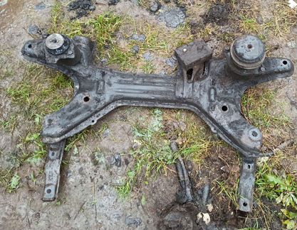 Подрамник гольф 3, венто