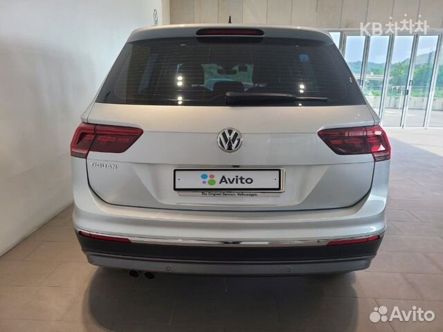 Volkswagen Tiguan 2.0 AMT, 2018, 8 000 км