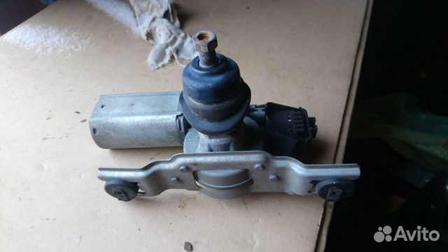 Моторчик очистителя зад.стекла джип гранд черок