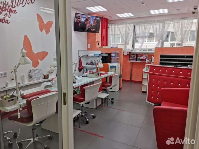 Мастер маникюра и педикюра