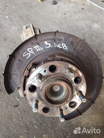 Кулак задний левый Hyundai / KIA